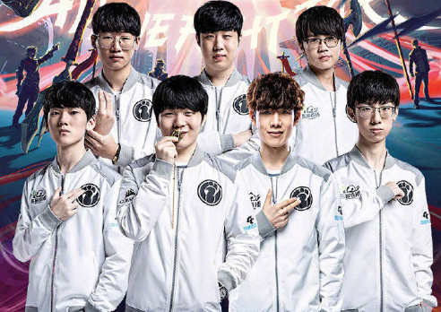 它们背后的 它们背后的